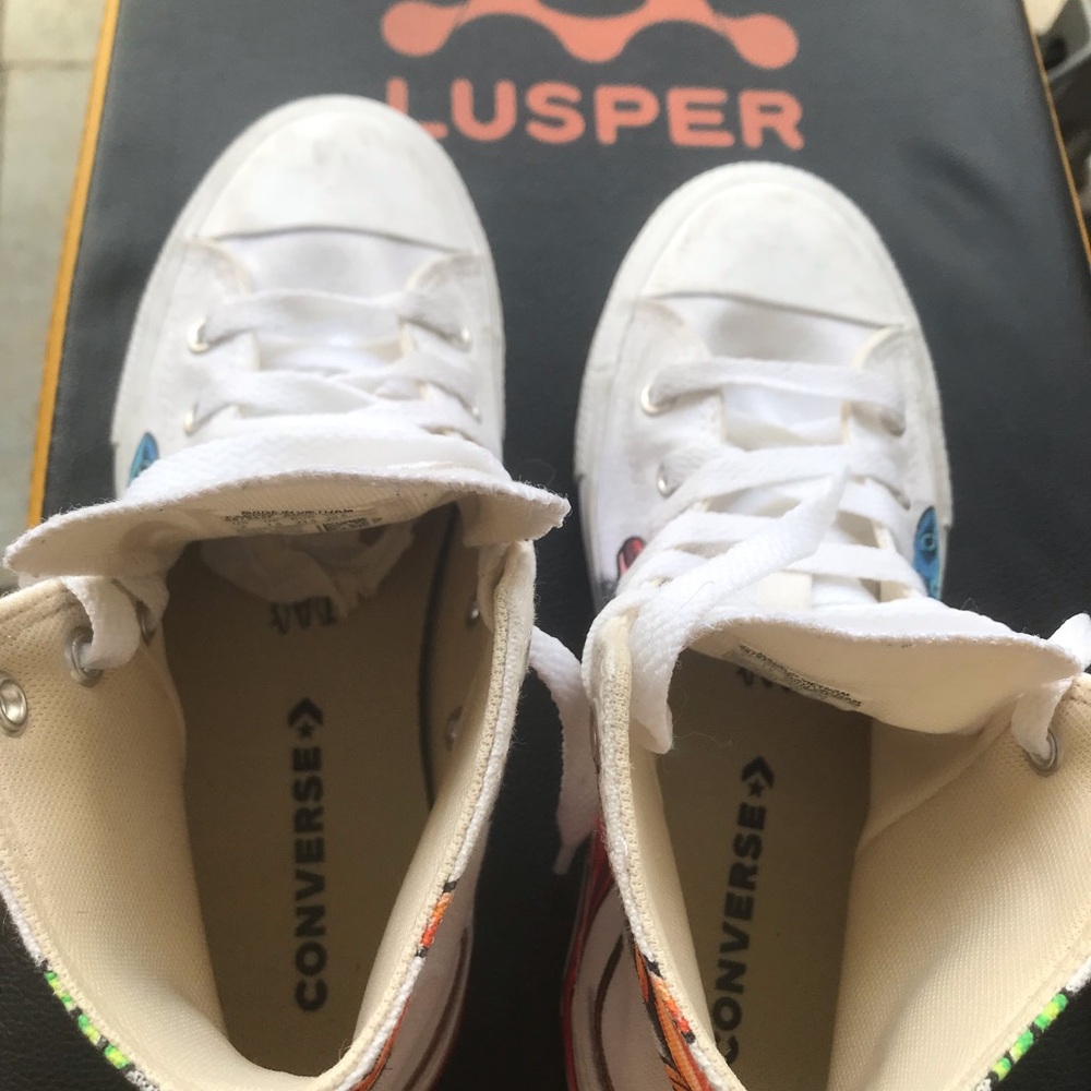 🦎Converse Kids' White High-Top Sneakers with Colorful Lizard Graphics - Picture 11 of 13